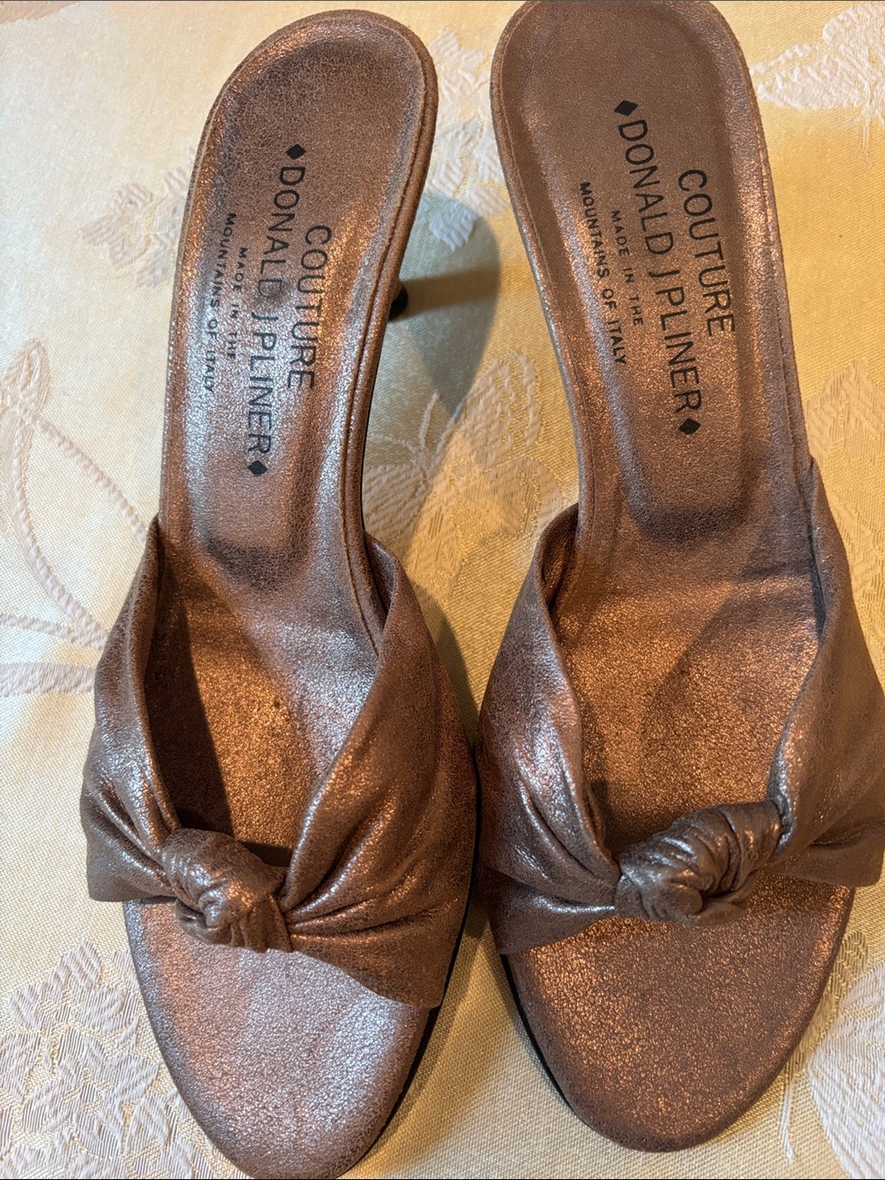 Vintage Donald J. Pliner Metallic Bronze Knotted Slide Mules. Italy and size 8B